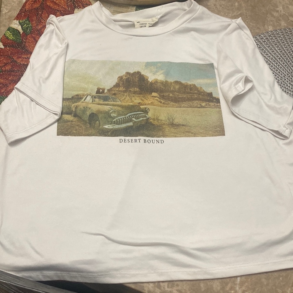 White desert themes top